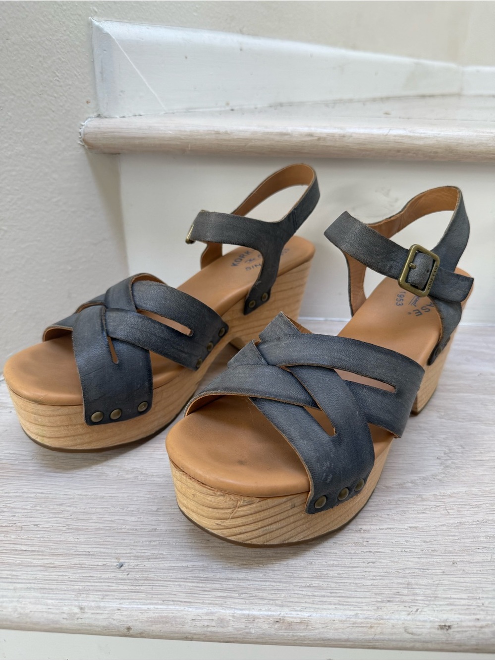 Kork Ease blue leather platform sandal size 9 New!